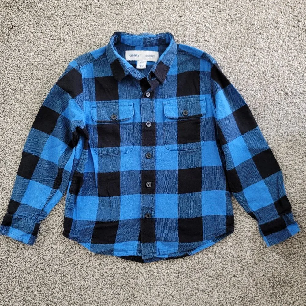 🛍️ BUNDLE ONLY***Boys Old Navy Flannel Shirt XS (5) good pre-owned Condition.